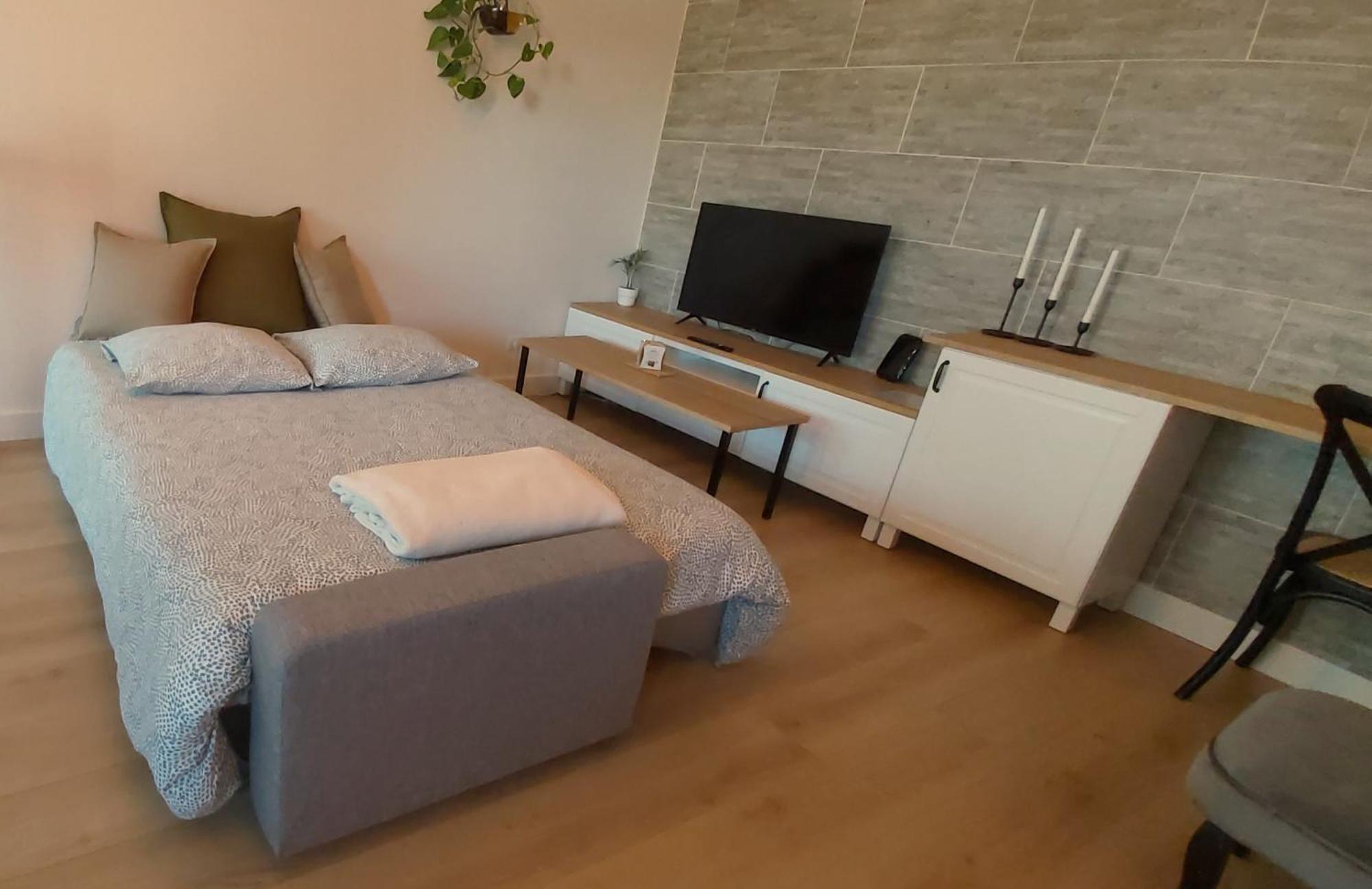 La Campagne Romantique - Avec Entree Autonome, Clim Neuve, Parking Prive & Sa Piscine ! - Saint-Sulpice  외부 사진